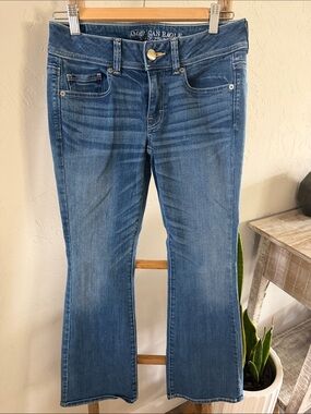 American Eagle Outfitters Kick Boot Super Stretch Medium Blue Jeans Size 4 Short